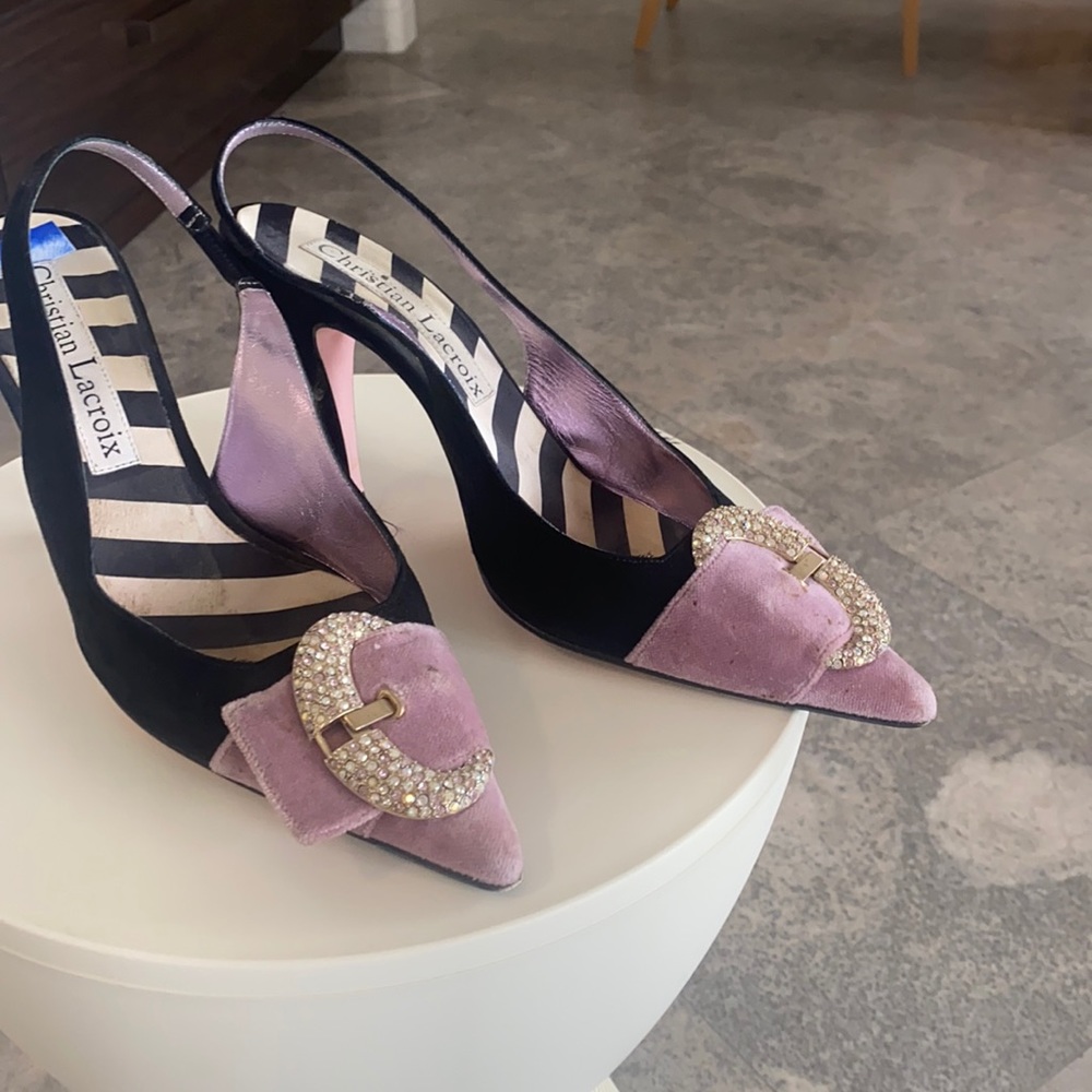 Vintage pumps